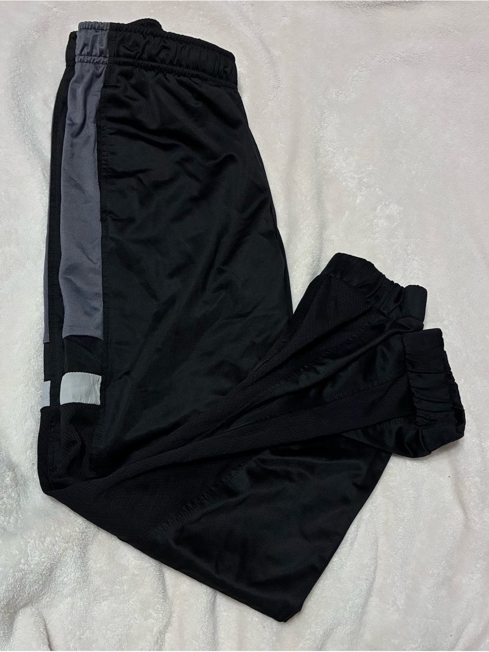 LIKE NEW Athletic Works Boys Jogger Pants, Black/Grey Size XL Husky (14-16)